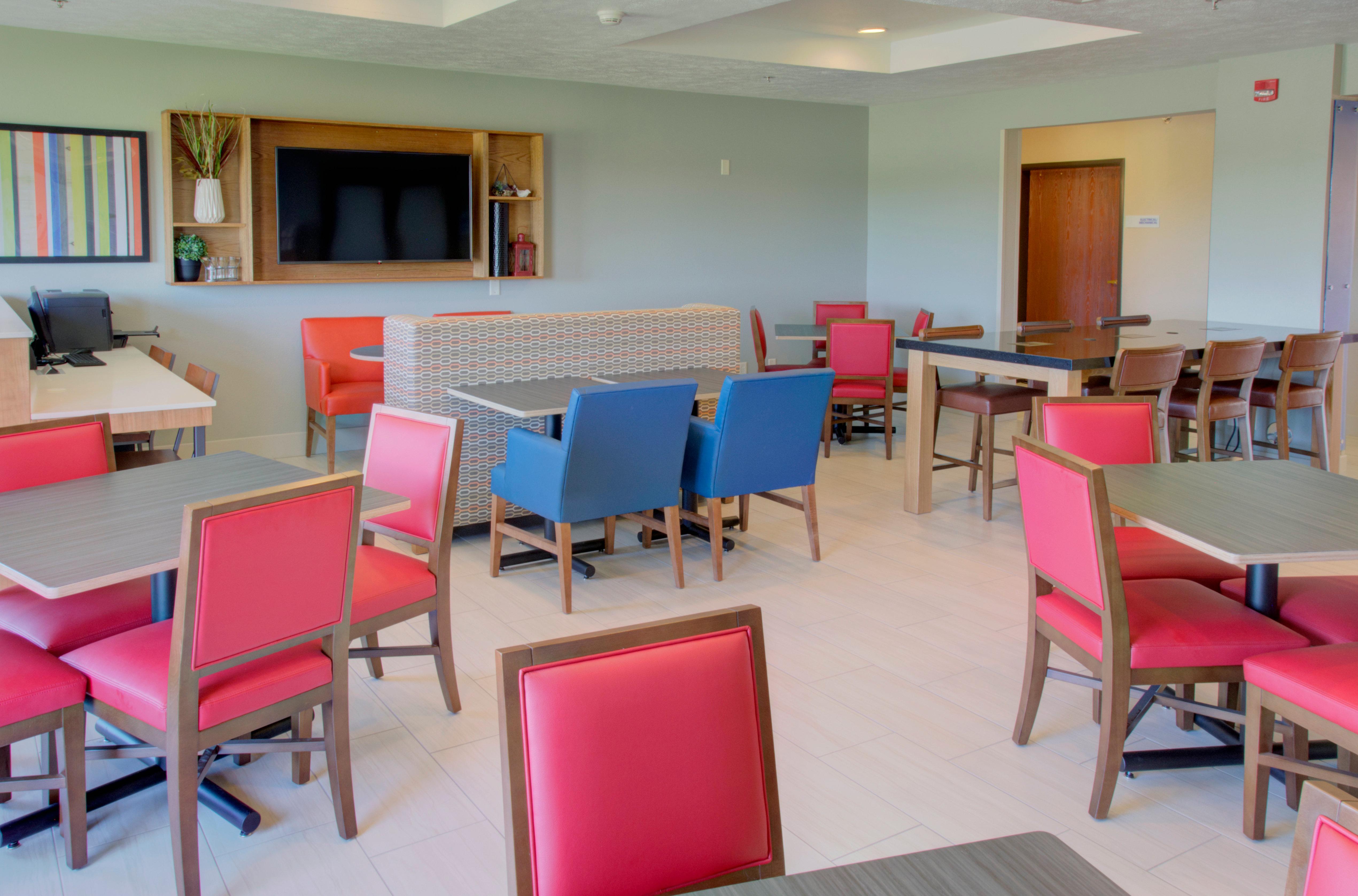 Holiday Inn Express & Suites Le Mars By Ihg Exterior foto