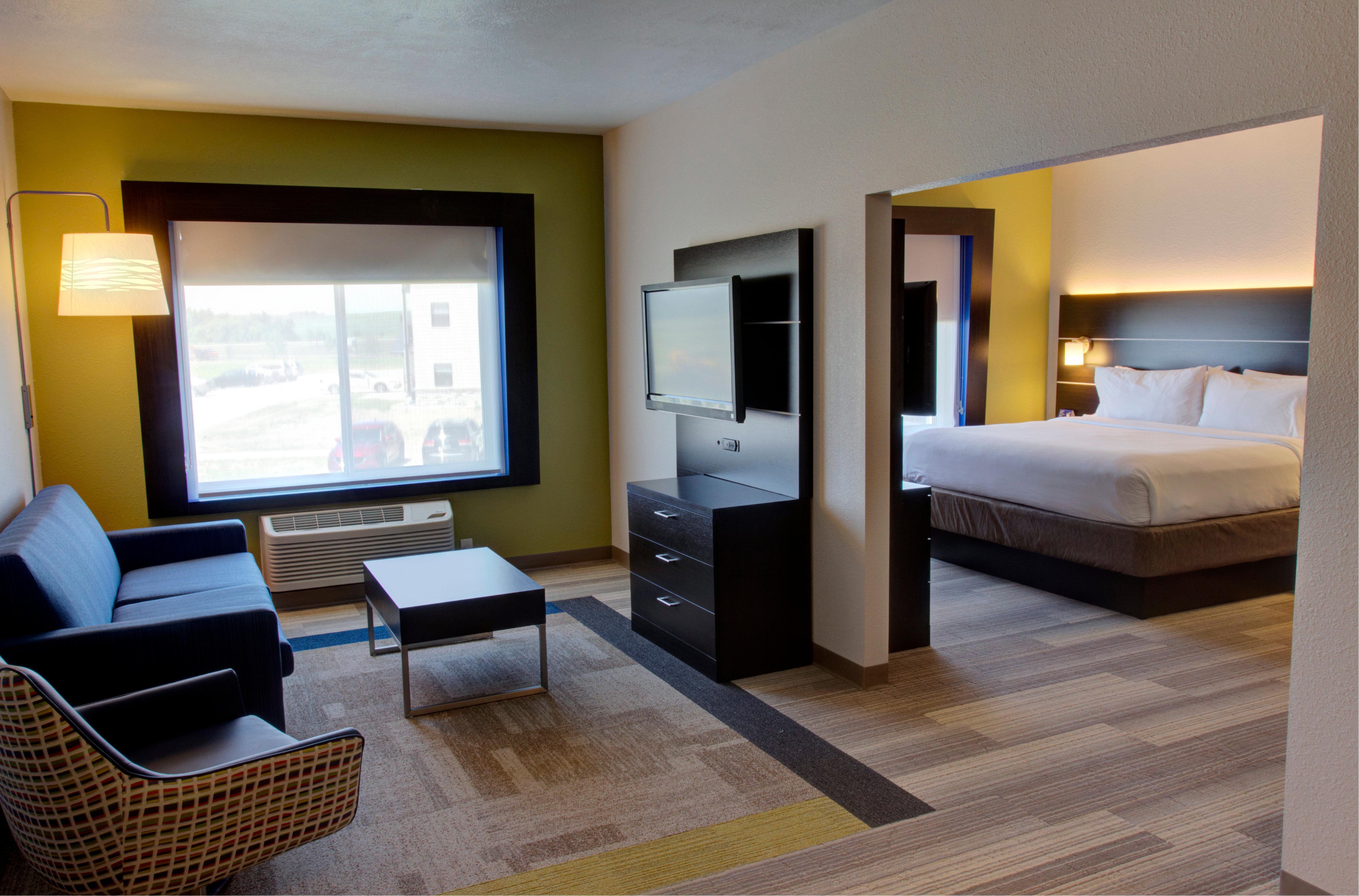 Holiday Inn Express & Suites Le Mars By Ihg Exterior foto